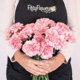 FiftyFlowers Will Help You Get Carnations in Bulk